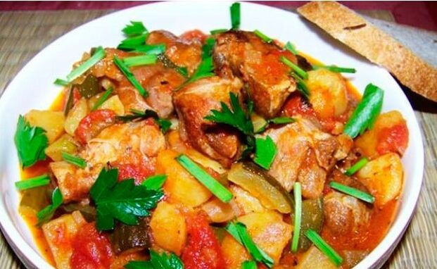 سبزیوں کے ساتھ گوشت