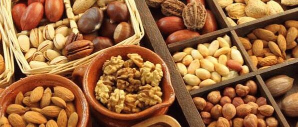 طاقت کے لئے گری دار میوے